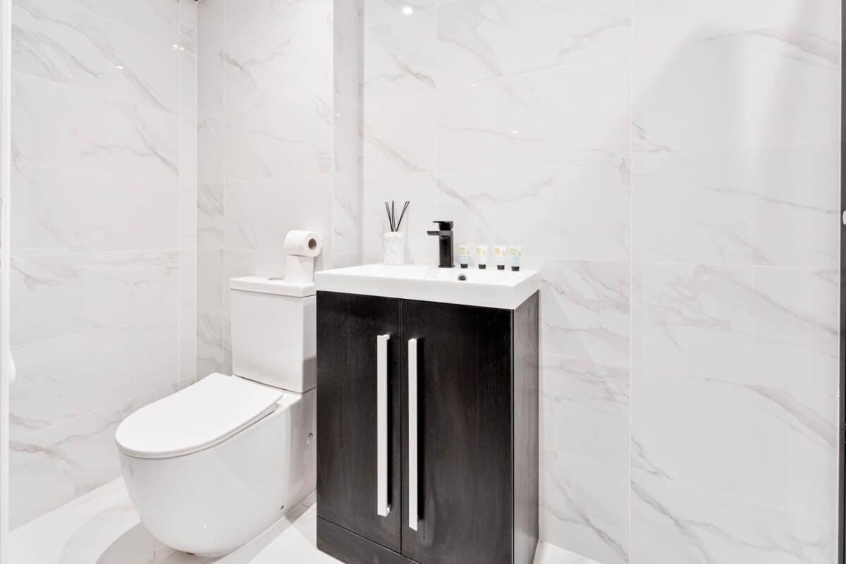 Modern 1 Bed Apartment In Burton-On-Trent Εξωτερικό φωτογραφία