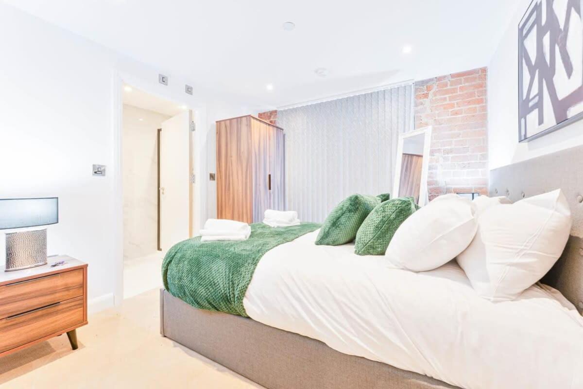 Modern 1 Bed Apartment In Burton-On-Trent Εξωτερικό φωτογραφία