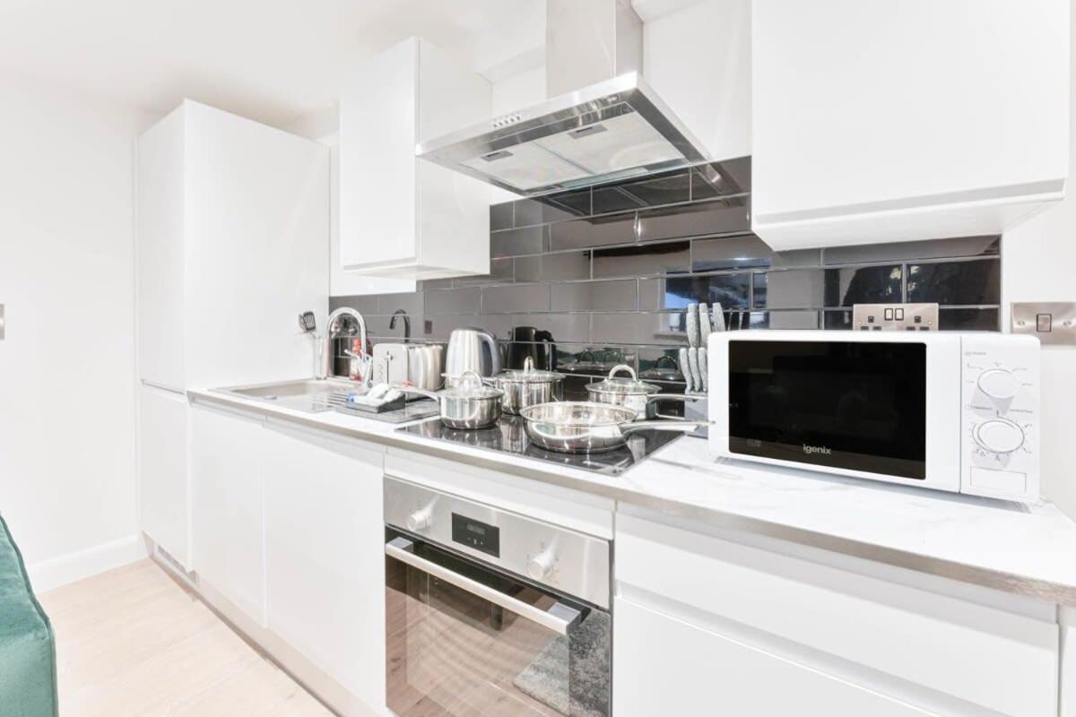 Modern 1 Bed Apartment In Burton-On-Trent Εξωτερικό φωτογραφία