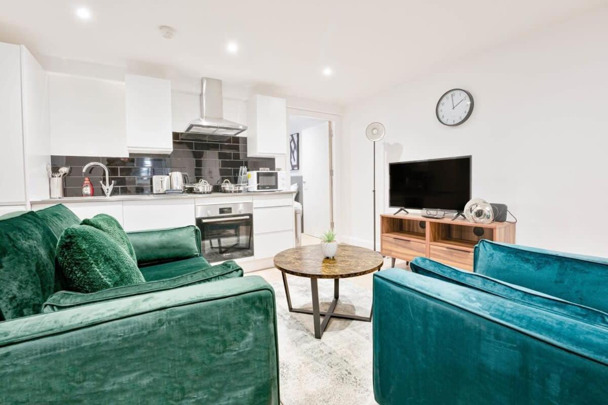 Modern 1 Bed Apartment In Burton-On-Trent Εξωτερικό φωτογραφία