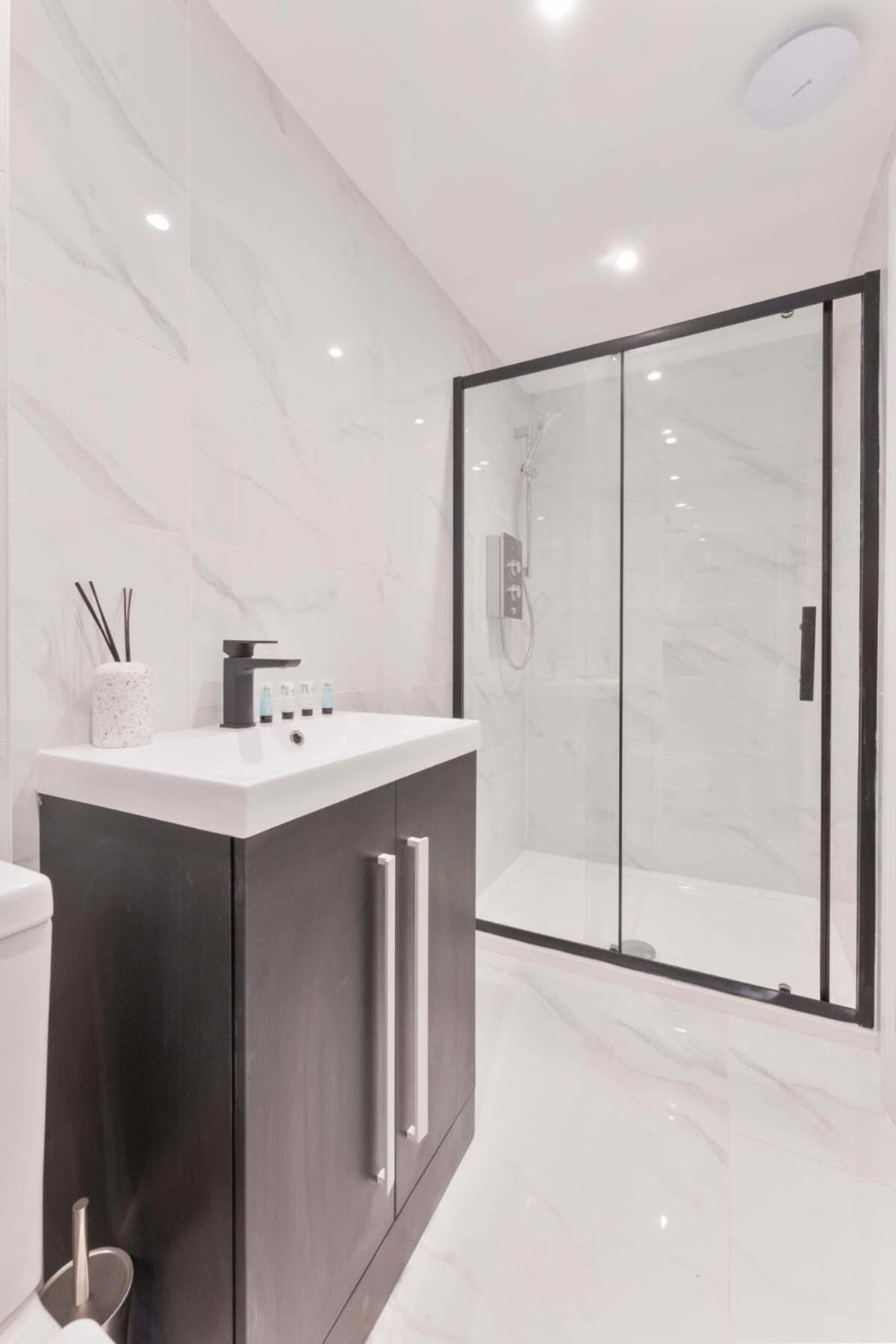 Modern 1 Bed Apartment In Burton-On-Trent Εξωτερικό φωτογραφία